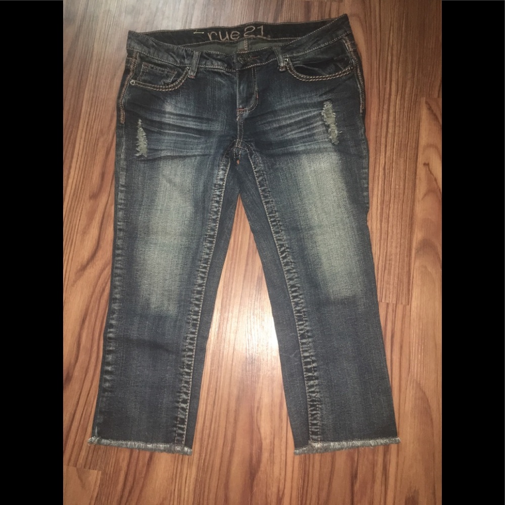 🟪 Rue 21 cropped jeans